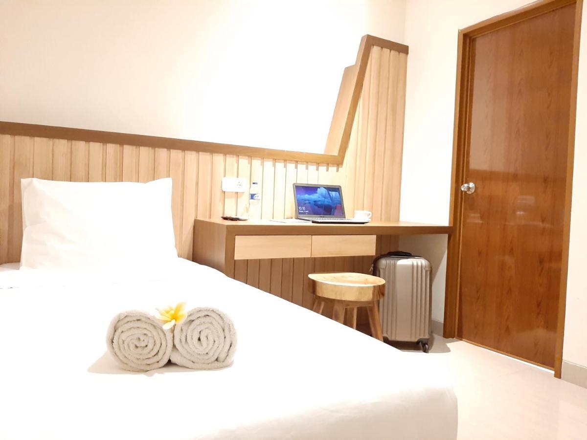 Hotel Pantes Kota Lama Semarang Buitenkant foto