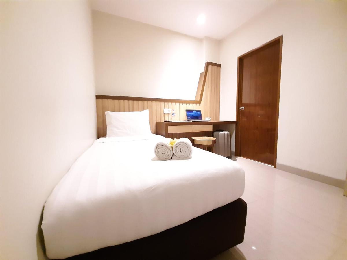 Hotel Pantes Kota Lama Semarang Buitenkant foto