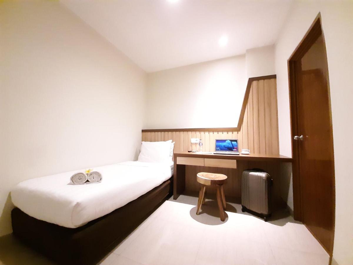 Hotel Pantes Kota Lama Semarang Buitenkant foto