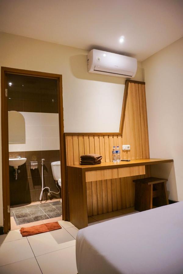 Hotel Pantes Kota Lama Semarang Buitenkant foto