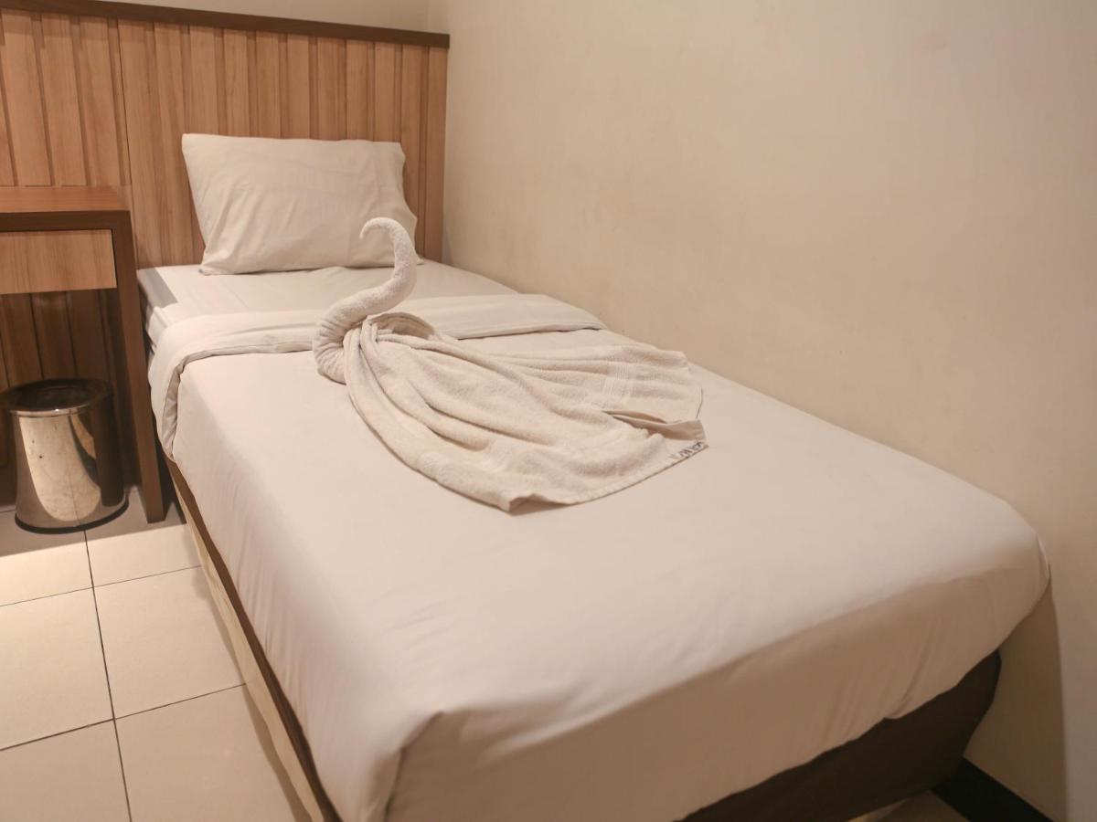Hotel Pantes Kota Lama Semarang Buitenkant foto