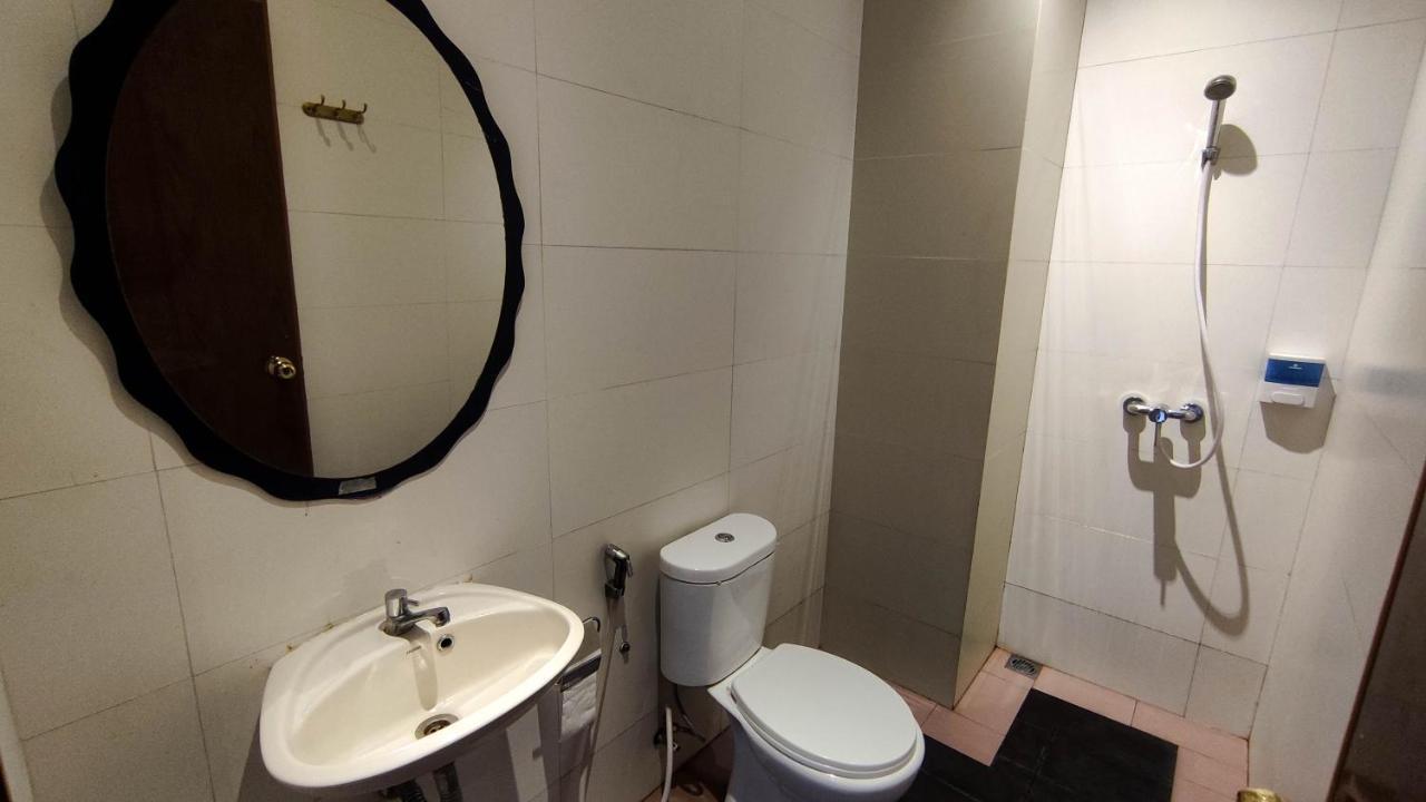 Hotel Pantes Kota Lama Semarang Buitenkant foto