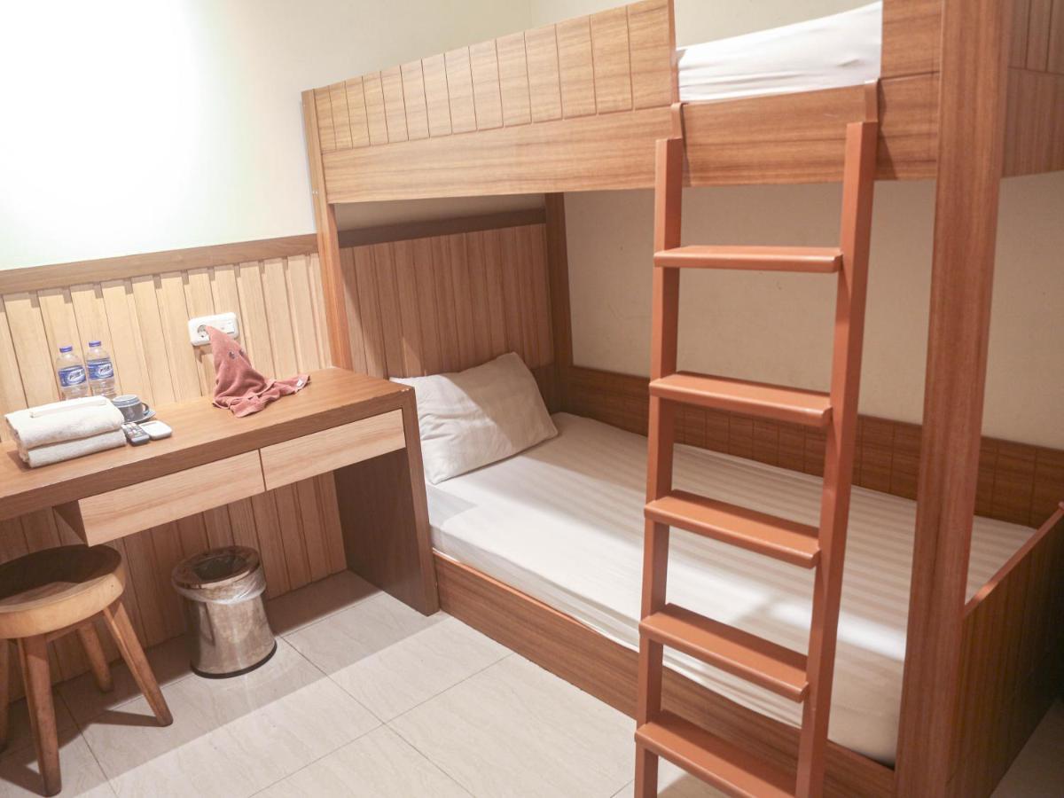 Hotel Pantes Kota Lama Semarang Buitenkant foto